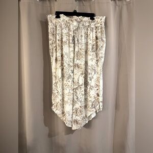 Sounds Style Floral Print Pants  in Cream and Gray